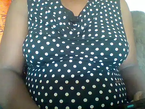 Snapshot of zee66658 chatting on April 8, 5:51 am zee66658 online show from April 8, 5:51 am