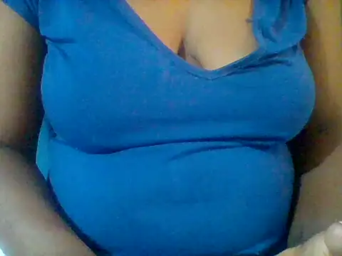 Snapshot of zee66658 chatting on April 22, 6:38 am zee66658 online show from April 22, 6:38 am