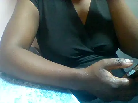 Snapshot of zee66658 chatting on April 27, 9:02 pm zee66658 online show from April 27, 9:02 pm