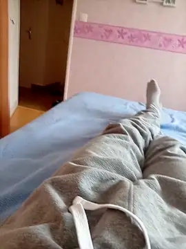 thom7246 online show from March 14, 2:33 pm