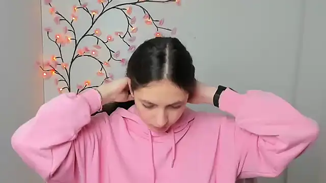 Snapshot of KissMeJulia chatting on March 13, 6:20 am KissMeJulia online show from March 13, 6:20 am