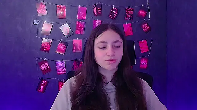 Snapshot of KissMeJulia chatting on March 18, 6:27 am KissMeJulia online show from March 18, 6:27 am