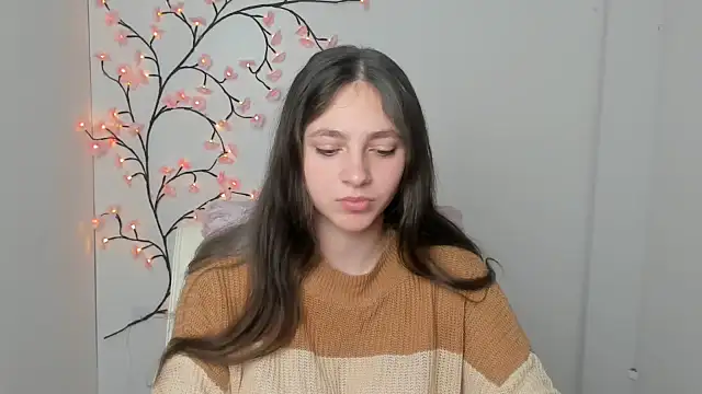 Snapshot of KissMeJulia chatting on March 20, 6:18 am KissMeJulia online show from March 20, 6:18 am