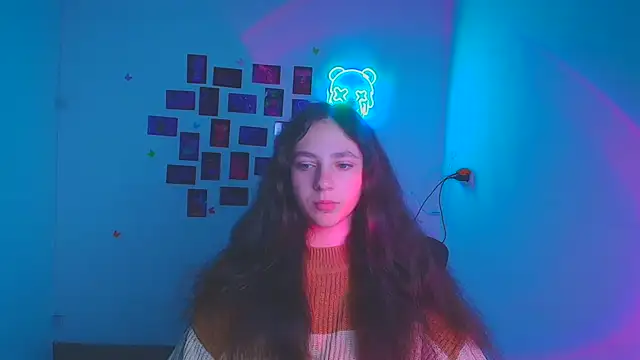 Snapshot of KissMeJulia chatting on March 22, 6:28 am KissMeJulia online show from March 22, 6:28 am