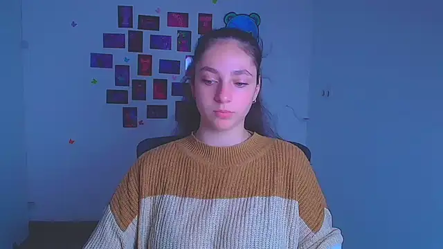 Snapshot of KissMeJulia chatting on March 26, 12:33 pm KissMeJulia online show from March 26, 12:33 pm