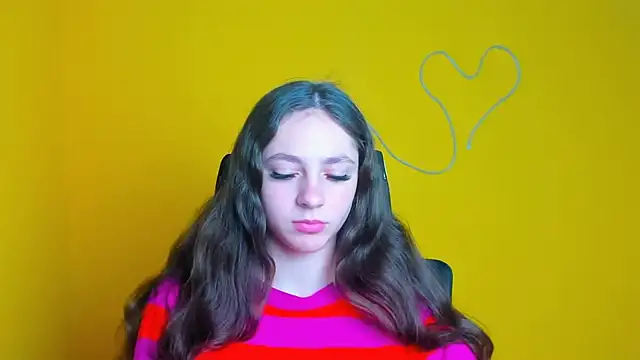 Snapshot of KissMeJulia chatting on April 1, 5:19 am KissMeJulia online show from April 1, 5:19 am