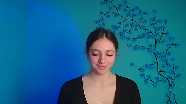 Snapshot of KissMeJulia chatting on April 9, 5:29 am KissMeJulia online show from April 9, 5:29 am