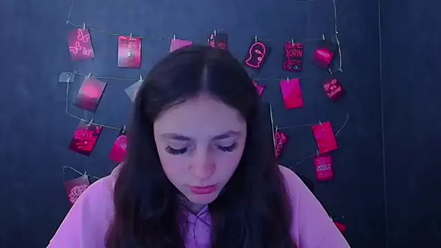 Snapshot of KissMeJulia chatting on April 13, 5:13 am KissMeJulia online show from April 13, 5:13 am
