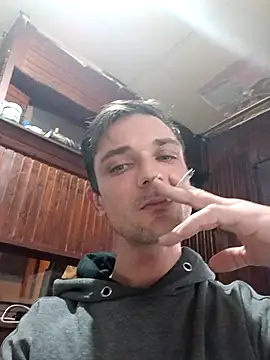 Snapshot of UncleDukiJr chatting on February 17, 2:35 pm UncleDukiJr online show from February 17, 2:35 pm