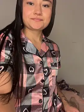 Snapshot of Sofia-squir chatting on March 15, 3:23 am Sofia-squir online show from March 15, 3:23 am