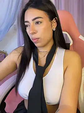 Snapshot of Pandorart_ chatting on March 6, 11:45 pm Pandorart online show from March 6, 11:45 pm