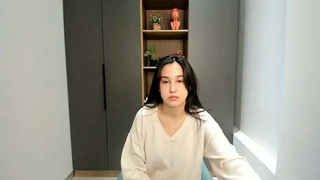 KelleeCrafter online show from February 18, 5:36 am