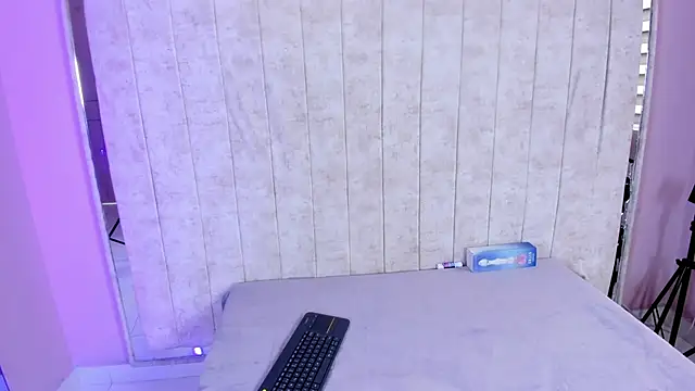 Snapshot of _Mishell22 chatting on March 10, 2:22 pm Mishell22 online show from March 10, 2:22 pm