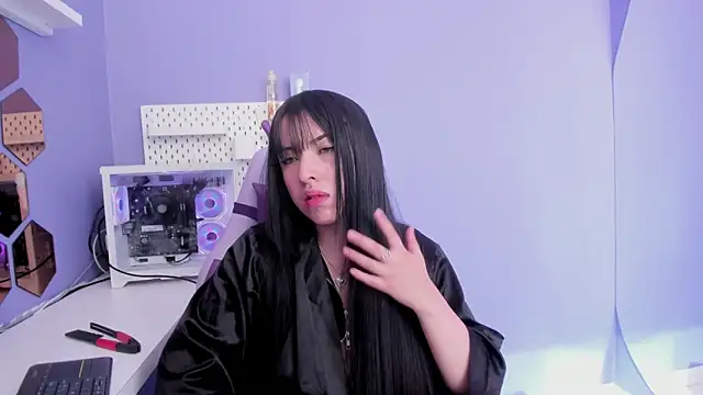 Snapshot of _Mishell22 chatting on March 21, 1:26 pm Mishell22 online show from March 21, 1:26 pm