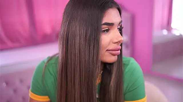 Snapshot of CrisstyBlair chatting on March 26, 10:54 am CrisstyBlair online show from March 26, 10:54 am