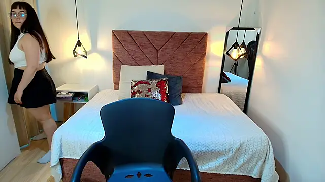 Sofi Blake   online show from February 19, 1:07 pm