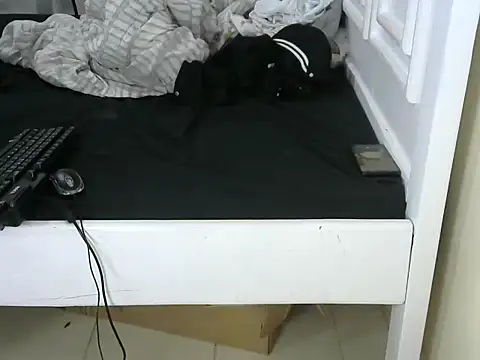 Snapshot of rabe15233 chatting on March 8, 7:39 pm rabe15233 online show from March 8, 7:39 pm