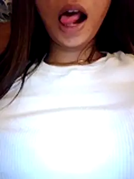 Snapshot of cute_girl_29 chatting on June 27, 10:53 am cute girl 29 online show from June 27, 10:53 am