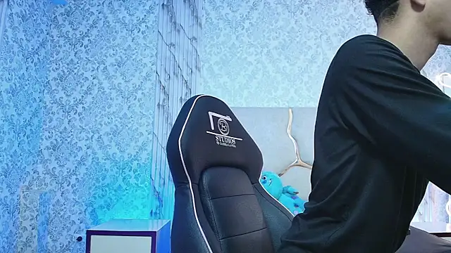 Snapshot of keahi_tay chatting on March 10, 11:48 am keahi tay online show from March 10, 11:48 am