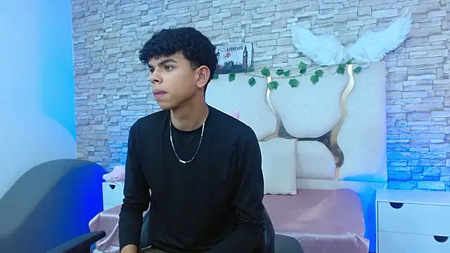 Snapshot of keahi_tay chatting on March 20, 6:57 pm keahi tay online show from March 20, 6:57 pm