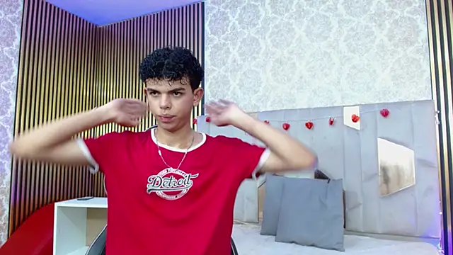 Snapshot of keahi_tay chatting on March 21, 6:00 pm keahi tay online show from March 21, 6:00 pm