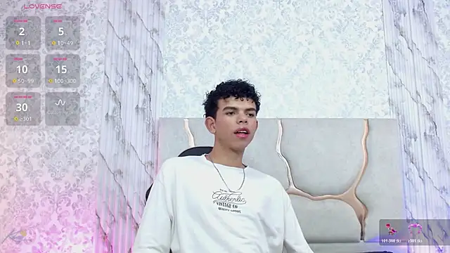 Snapshot of keahi_tay chatting on March 24, 7:30 pm keahi tay online show from March 24, 7:30 pm