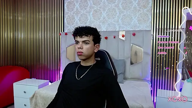 Snapshot of keahi_tay chatting on March 26, 7:19 pm keahi tay online show from March 26, 7:19 pm