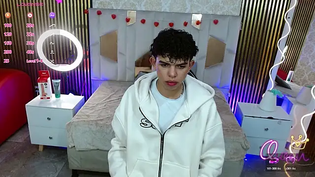 Snapshot of keahi_tay chatting on March 29, 11:43 am keahi tay online show from March 29, 11:43 am