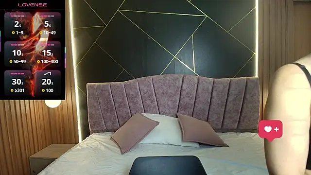 MoriahStorm online show from March 30, 12:17 pm