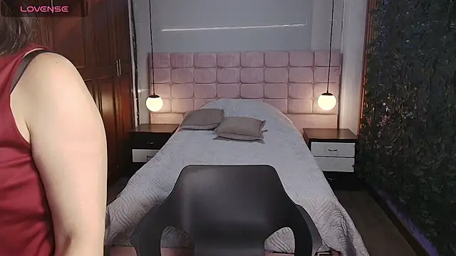 MoriahStorm online show from June 10, 12:48 pm