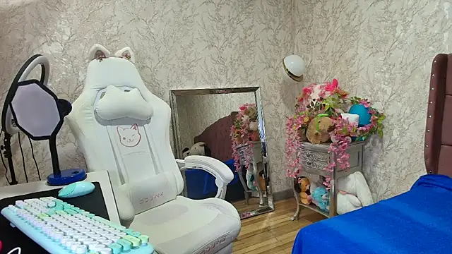 Snapshot of SelinaRussell chatting on May 16, 11:57 pm SelinaRussell online show from May 16, 11:57 pm