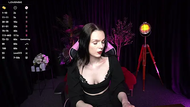 Wild Alice me online show from March 26, 4:12 pm