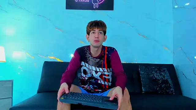 Snapshot of Spicy_guys chatting on February 24, 12:58 pm Spicy guys online show from February 24, 12:58 pm