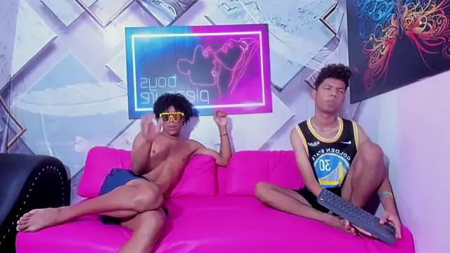 Snapshot of Spicy_guys chatting on March 9, 12:20 pm Spicy guys online show from March 9, 12:20 pm