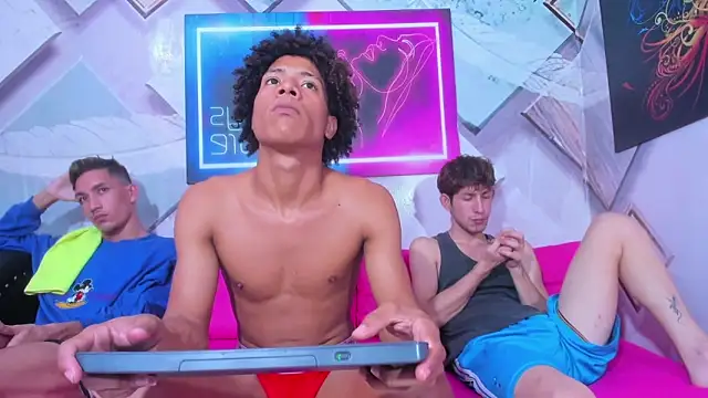 Snapshot of Spicy_guys chatting on March 11, 12:38 am Spicy guys online show from March 11, 12:38 am