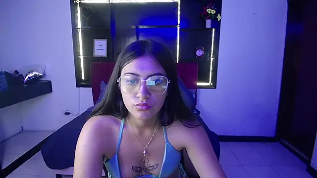 Snapshot of Sweett_liia_ chatting on March 19, 8:02 pm Sweett liia online show from March 19, 8:02 pm