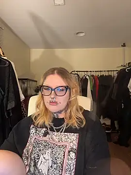 grindhouseho online show from March 12, 4:40 am