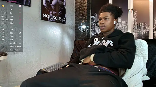 Snapshot of toower_ chatting on March 30, 3:40 am toower online show from March 30, 3:40 am