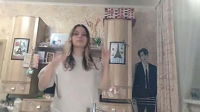 loaneei online show from February 18, 6:26 pm