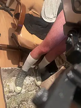 ozzyylove online show from April 11, 8:13 pm