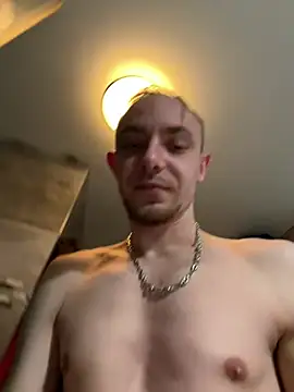 Crevette311 online show from February 3, 3:50 pm