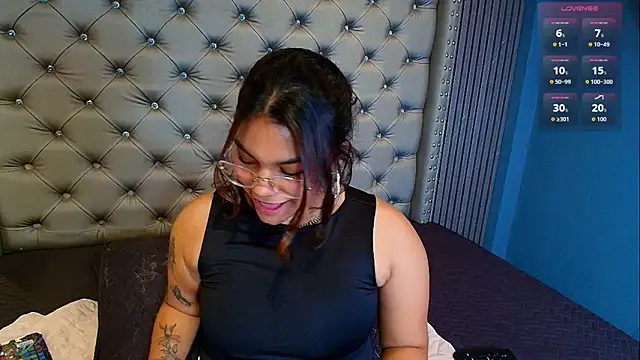 Snapshot of NAOMI_cute_ chatting on March 25, 6:14 pm NAOMI cute online show from March 25, 6:14 pm