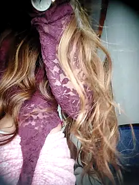 Snapshot of isaa- chatting on March 21, 6:44 pm isaa- online show from March 21, 6:44 pm