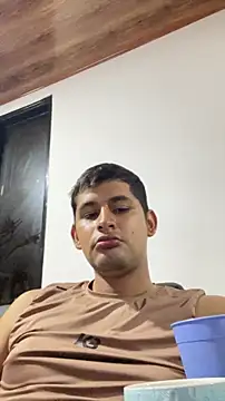 Snapshot of walterktm chatting on March 21, 12:59 am walterktm online show from March 21, 12:59 am