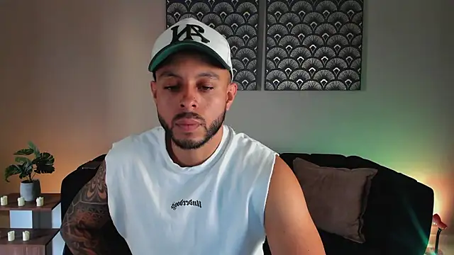 Snapshot of Daniel_kingx chatting on March 10, 12:43 pm Daniel kingx online show from March 10, 12:43 pm