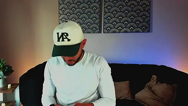 Snapshot of Daniel_kingx chatting on March 17, 1:58 pm Daniel kingx online show from March 17, 1:58 pm