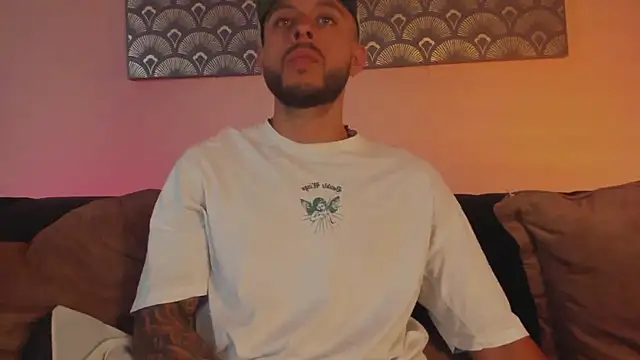 Snapshot of Daniel_kingx chatting on March 25, 1:39 pm Daniel kingx online show from March 25, 1:39 pm