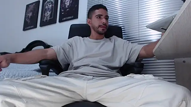 Kratoswolf online show from April 5, 5:43 pm