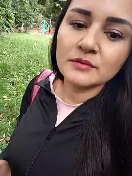 yissela92 online show from February 23, 7:11 pm