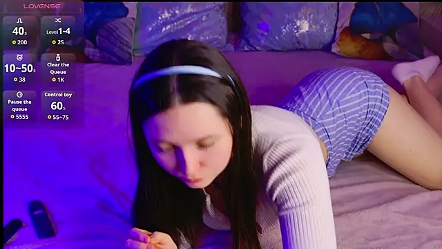 Snapshot of Tiny_BunnyX chatting on March 19, 6:06 am Tiny BunnyX online show from March 19, 6:06 am